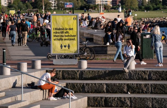 Αρνητικό ρεκόρ στη Σουηδία: 1.474 κρούσματα κορωνοϊού