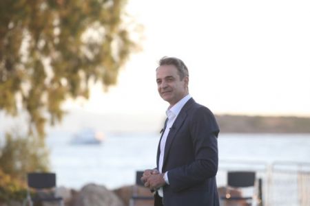 Απο τη Σαντορίνη το μήνυμα Μητσοτάκη για το restart του τουρισμού