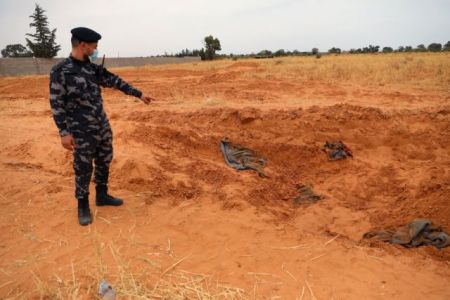 Λιβύη: Ερευνα για τους μαζικούς τάφους ζητά ο Γκουτέρες