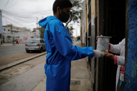 Περού: Μπρος ιός και πίσω φτώχεια