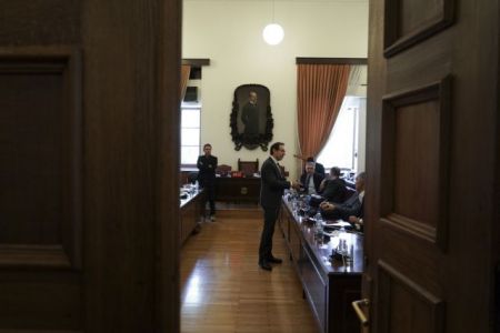 Προανακριτική Novartis: Πόλεμος Παπαγγελόπουλου – Ράικου