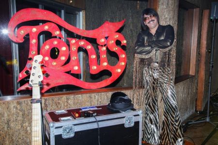 Το μεγάλο πάρτι του ΜEGA με τον Τόνι Σφήνο