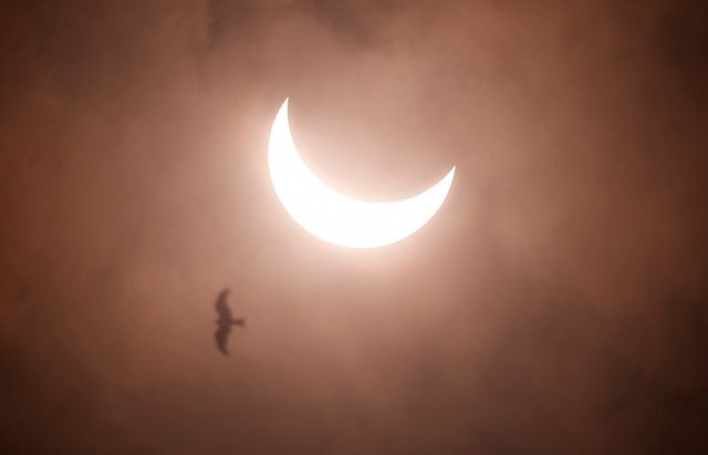 Μάγεψε η δακτυλιοειδής έκλειψη Ηλίου [εικόνες] | tovima.gr