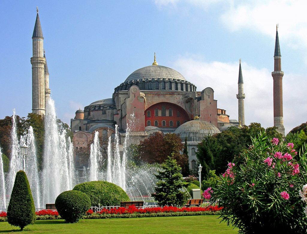 Τούρκος υπουργός Δκαιοσύνης: «Η Αγιά Σοφιά πρέπει να ανοίξει ως τζαμί»