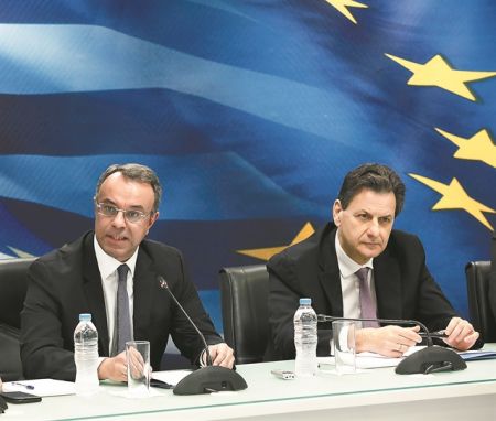 Σήμα κινδύνου για τα ελλείμματα που έφερε ο κορωνοϊός