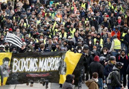 Γαλλία: Καταδικάστηκε αστυνομικός που χτύπησε με κλομπ 62χρονη διαδηλώτρια