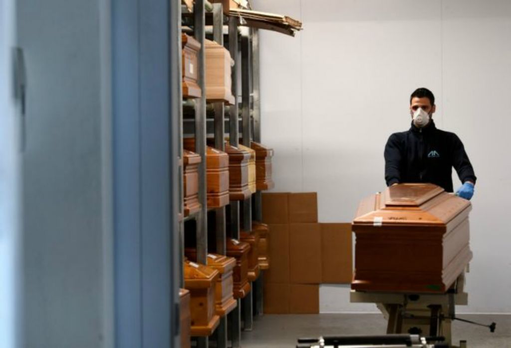 Κορωνοϊός: Σε αυτά κράτη-μέλη της EE αυξήθηκαν κατακόρυφα οι νεκροί