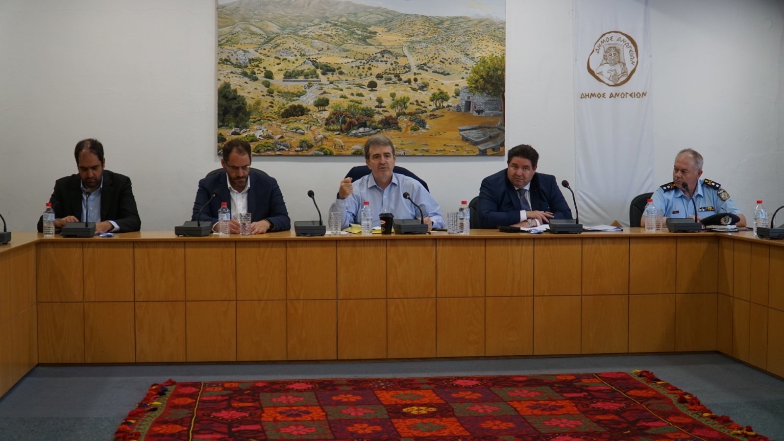 Η μαντινάδα του Χρυσοχοΐδη από τα Ανώγεια για τις βεντέτες