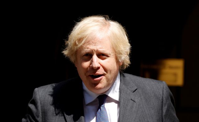 Βρετανί: Ο Μπόρις Τζόνσον κάνει γυμναστική στη Downing Street για να δείξει ότι ανάρρωσε