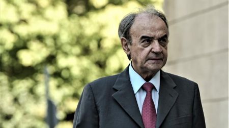 Τσοβόλας: Παράνομη η μη προσέλευση Σαμαρά στην προανακριτική επιτροπή της Βουλής