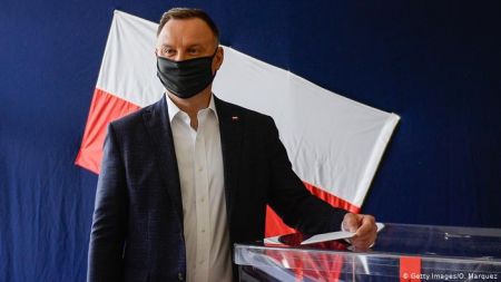 Άνεμος πολιτικής αλλαγής στην Πολωνία;