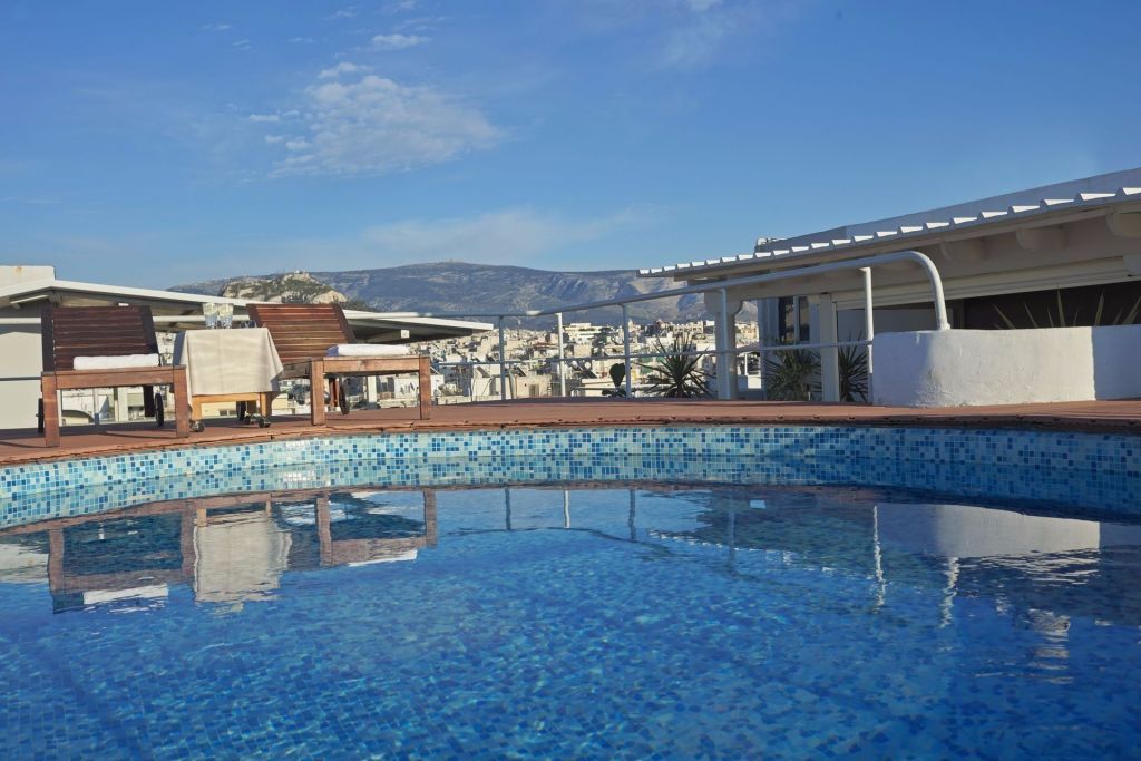 Τουρισμός: Τα υγειονομικά πρωτόκολλα κρατούν κλειστά τα ξενοδοχεία – Στο ναδίρ οι κρατήσεις