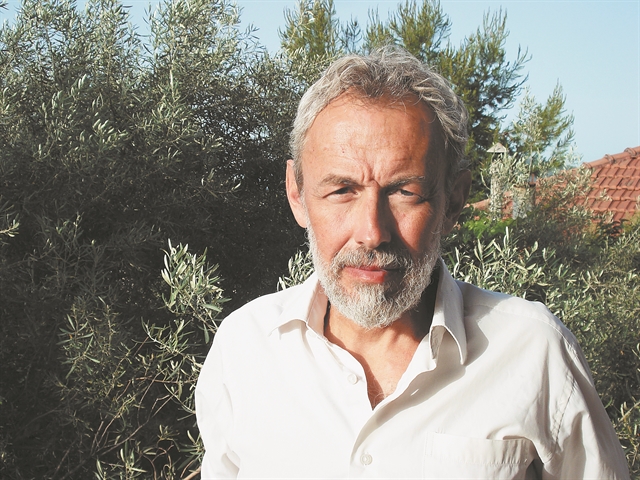 «Σπουδαία λέξη είναι η απλή λέξη»