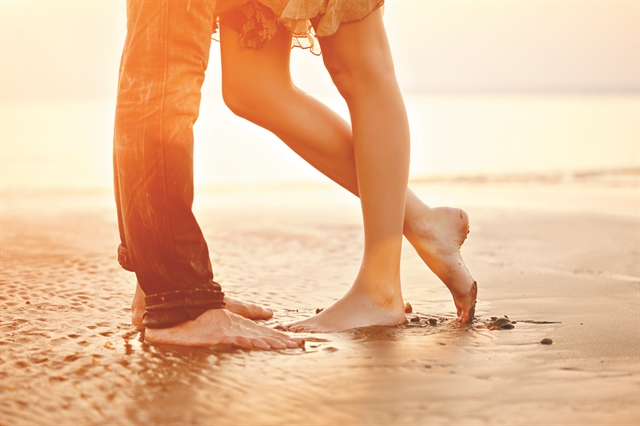 Καλοκαιρινά φλερτ στην σκιά του SARS-CoV-2