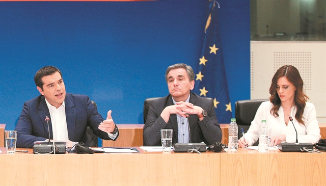 Ρύθμιση και διαγραφή μέρους του ιδιωτικού χρέους προτείνει ο ΣΥΡΙΖΑ