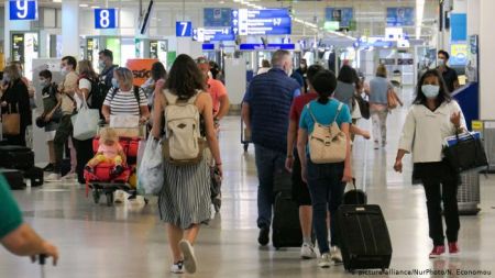 Τουρισμός: Αρνητικά τα πρώτα 250 τεστ ταξιδιωτών στα αεροδρόμια – Πότε αναμένονται τα υπόλοιπα