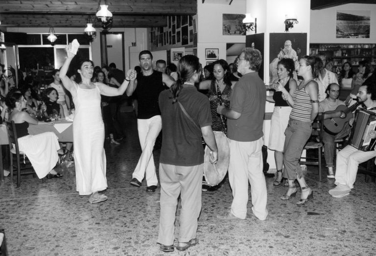 Το γιουβέτσι της Μερκούρη, Κούρκουλος, Μιτεράν και άλλες ιστορίες