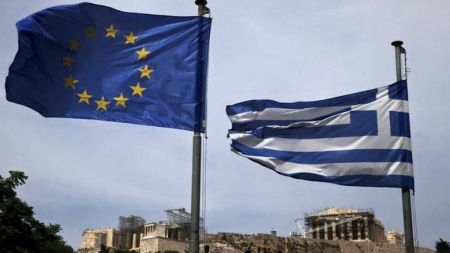 Κομισιόν: Νομικές κινήσεις κατά Ελλάδας-Ιταλίας για τα «ανοιχτά εισιτήρια»
