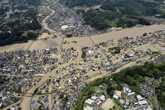Ιαπωνία: Νεκροί από ισχυρές βροχοπτώσεις και πλημμύρες στα δυτικά της χώρας