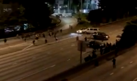 Σιάτλ:  Δυο τραυματίες μετά από πτώση αυτοκινήτου πάνω σε διαδηλωτές  –