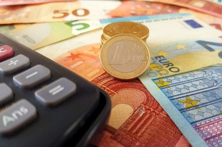 Μέτρα στήριξης 3,5 δισ. ευρώ – Σε ποιους και πώς θα μοιραστεί το πακέτο