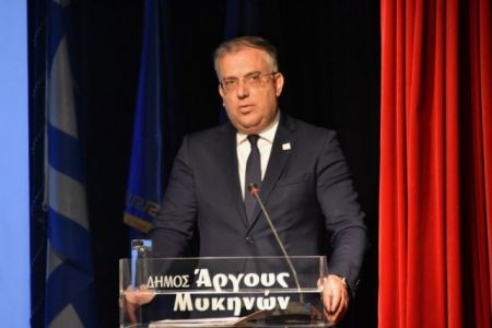 Θεοδωρικάκος: Ο κ. Καλογρίτσας κι εγώ δεν είμαστε συνέταιροι και είναι απολύτως ψευδές