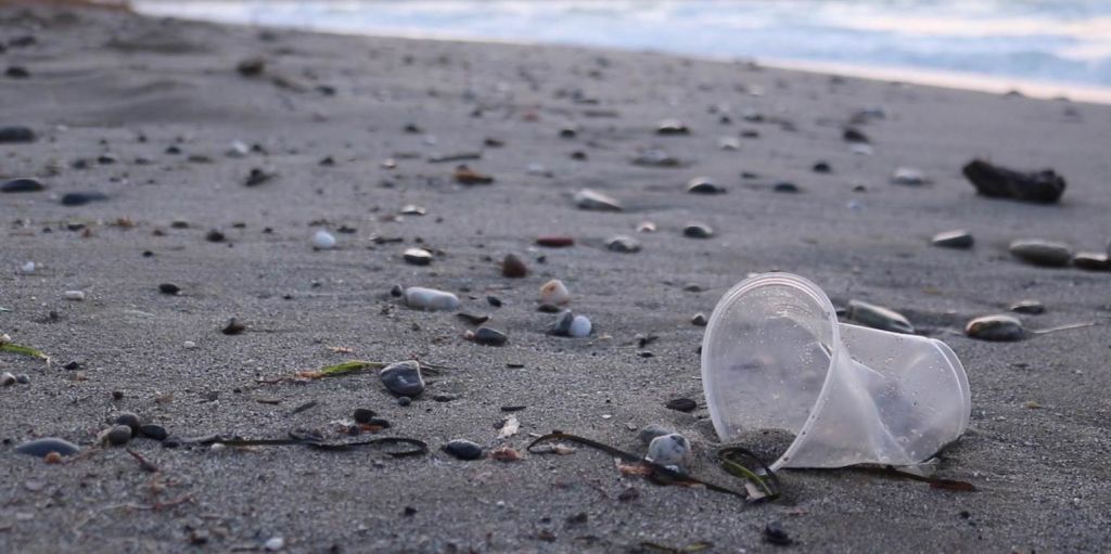 Η πανδημία επανέφερε τα πλαστικά μιας χρήσης