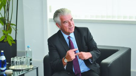 Γερμανός πρεσβευτής: «Είμαστε καταδικασμένοι να επιτύχουμε μία συμφωνία για το Ταμείο Ανάκαμψης»