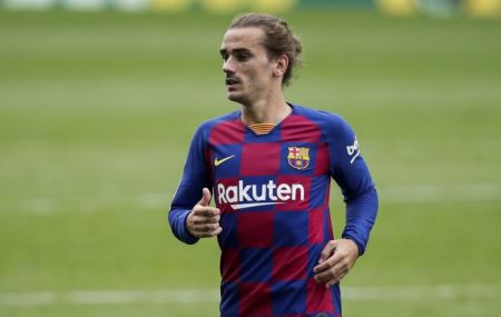 Μένει στην Μπάρτσα ο Γκριεζμάν