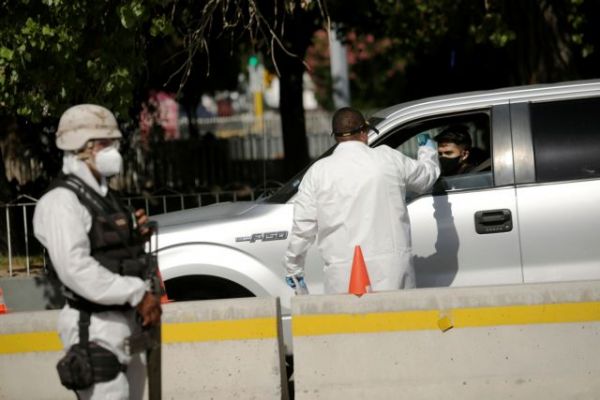 Κορωνοϊός: Αντιστράφηκε η κατάσταση – οι πολίτες του Μεξικού ζητούν το κλείσιμο των συνόρων με τις ΗΠΑ