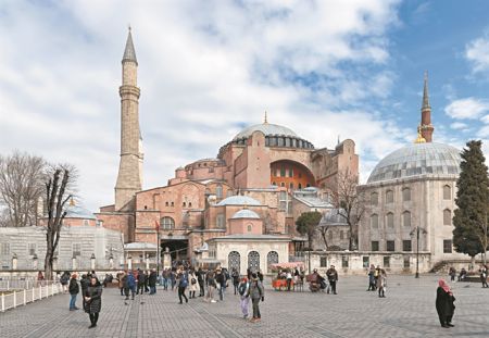 Φτιάχνουν κλίμα τα τουρκικά ΜΜΕ: Θα γίνει τζαμί η Αγιά Σοφιά – Ύβρεις κατά Ιερώνυμου, Βαρθολομαίου