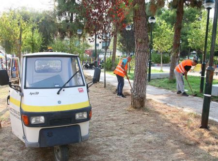 Δήμος Πειραιά: Συνεχίζει τις παρεμβάσεις με εργασίες εξωραϊσμού και ανανέωσης πράσινου