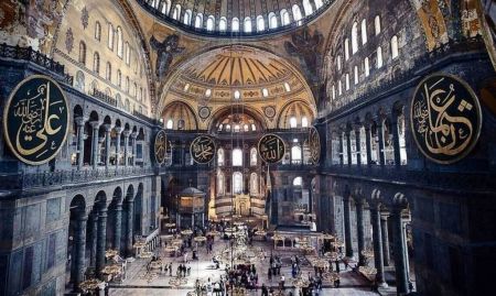Τουρκικά ΜΜΕ πανηγυρίζουν τη μετατροπή της Αγιας Σοφιάς σε τζαμί