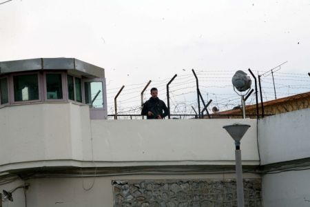 Φυλακές Κορυδαλλού: Καρατομήθηκε ο Αραβαντινός από αρχιφύλακας