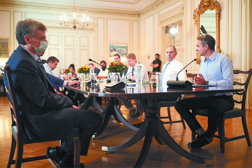 Κορωνοϊός: Τρομάζουν τα εισαγόμενα κρούσματα