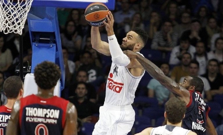 Παραμένει στη Ρεάλ Μαδρίτης ο Τέιλορ