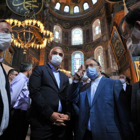 Αγία Σοφία: Τα «γυρίζει» ο υπ. Πολιτισμού – «Δεν θα καλυφθούν με λέιζερ τα ψηφιδωτά»