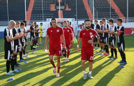 Pasillo του ΟΦΗ στον πρωταθλητή Ολυμπιακό