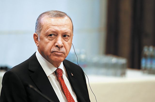 Αντιδράσεις στην Τουρκία για το εξώφυλλο του Les Point που επικρίνει τον Ερντογάν