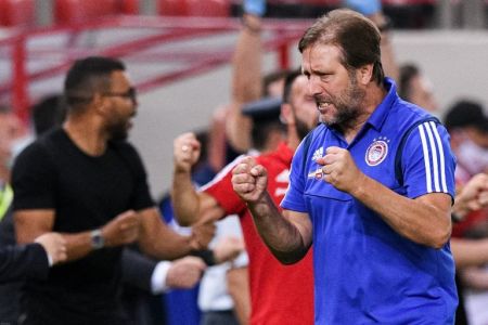 Μαρτίνς: Νίκη κόντρα στην ΑΕΚ για να δώσουμε χαρά στον κόσμο μας