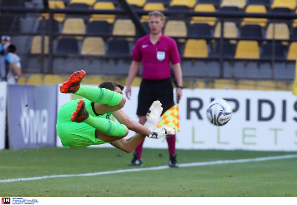 Super League 1: Θερινή… βουτιά 30% στα πέναλτι