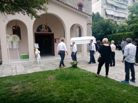 Kηδεία 16χρονης στα Τρίκαλα: Ερωτήματα αναπάντητα