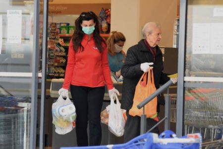 Κορωνοϊός: Επανέρχεται η μάσκα στα σούπερ μάρκετ – Υποχρεωτική για όλους