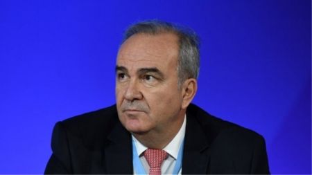 Παπαθανάσης στο MEGA: Δεν υπάρχει σκέψη για γενικευμένη χρήση μάσκας