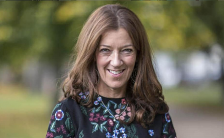 Βικτόρια Χίσλοπ :  Ελληνίδα πολιτογραφήθηκε η διάσημη συγγραφέας