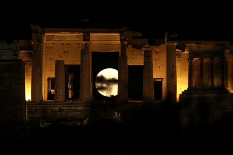 Ανοικτοί θα παραμείνουν αρχαιολογικοί χώροι και μουσεία για την αυγουστιάτικη πανσέληνο | tovima.gr Ανοικτοί θα παραμείνουν αρχαιολογικοί χώροι και μουσεία για την αυγουστιάτικη πανσέληνο | tovima.gr