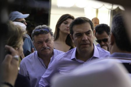 RND για Τσίπρα: Tο παρελθόν κυνηγά τον πρώην πρωθυπουργό της Ελλάδας