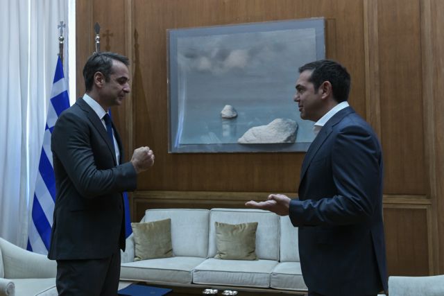 Ο Μητσοτάκης ενημερώνει τον Τσίπρα για τα ελληνοτουρκικά