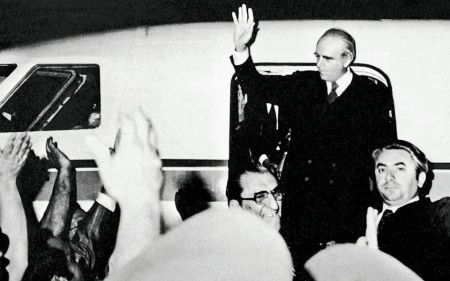 Καραμανλής : Το ταξίδι της επιστροφής στην Αθήνα τη νύχτα της 23ης Ιουλίου1974
