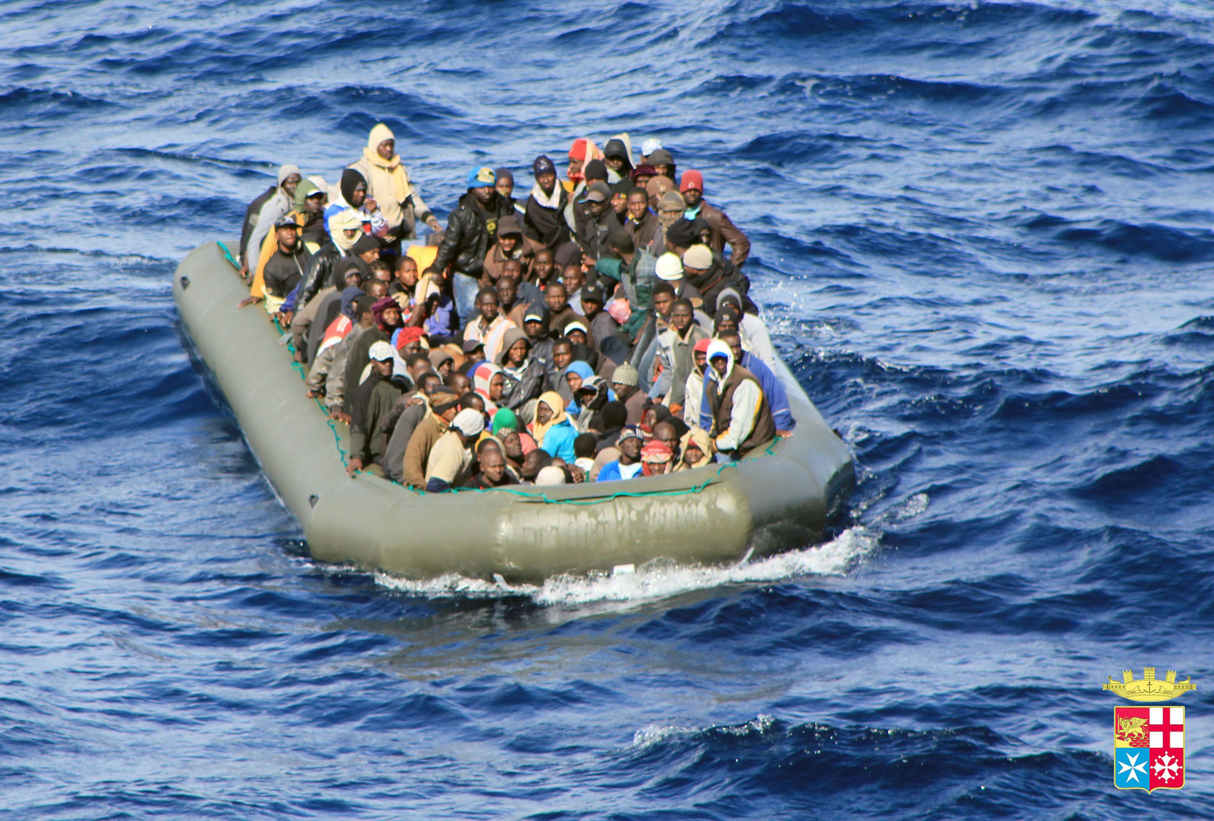 Λαμπεντούζα: Περισσότεροι από 1.000 πρόσφυγες στο νησί